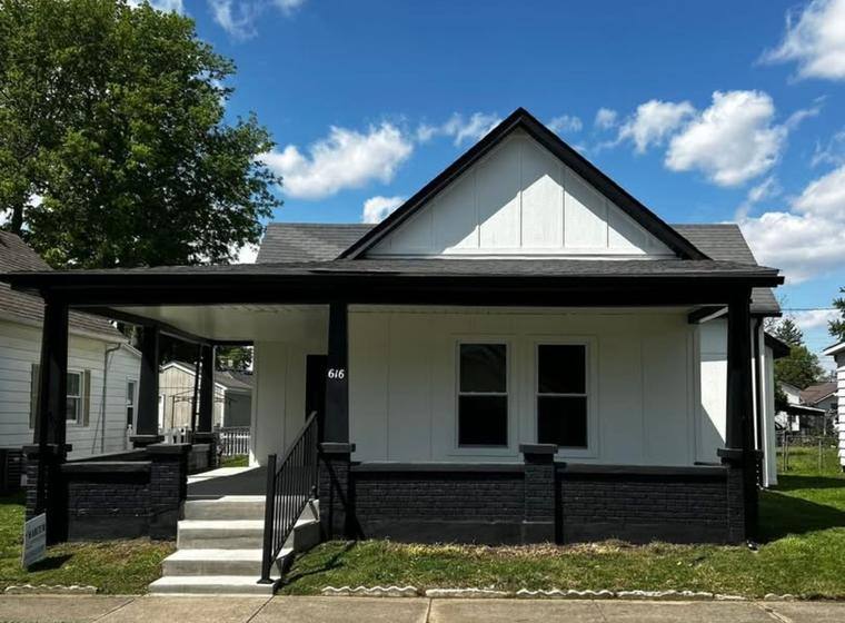 Covered front porch, columns and rail