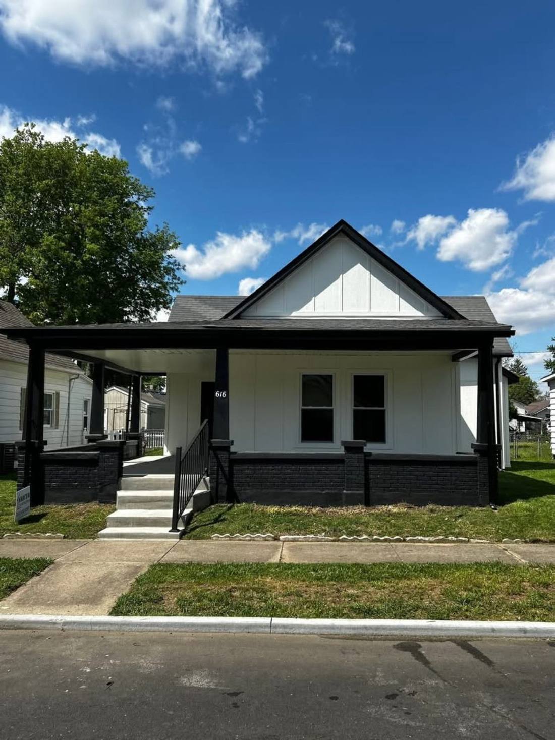 Covered front porch and columns built by Marcum Construction