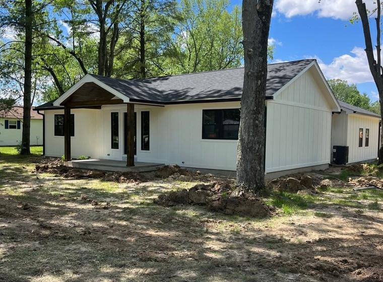 Home with a new roof and exterior finished by Marcum Construction